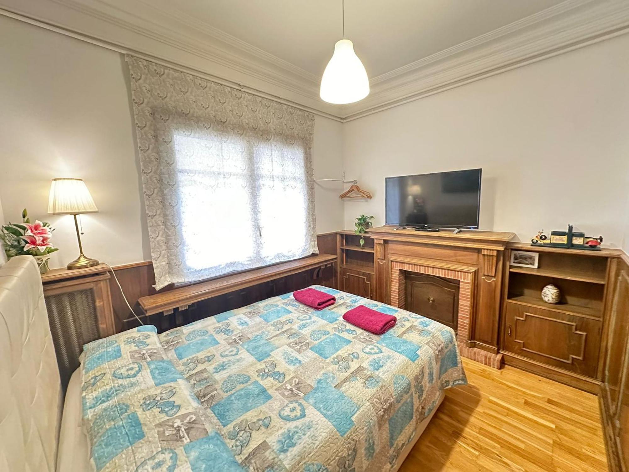 Alojamiento Nuevo Balmes Barcelona Exterior photo