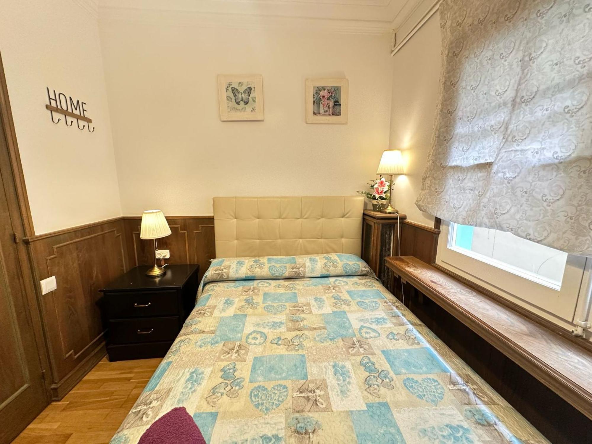 Alojamiento Nuevo Balmes Barcelona Exterior photo