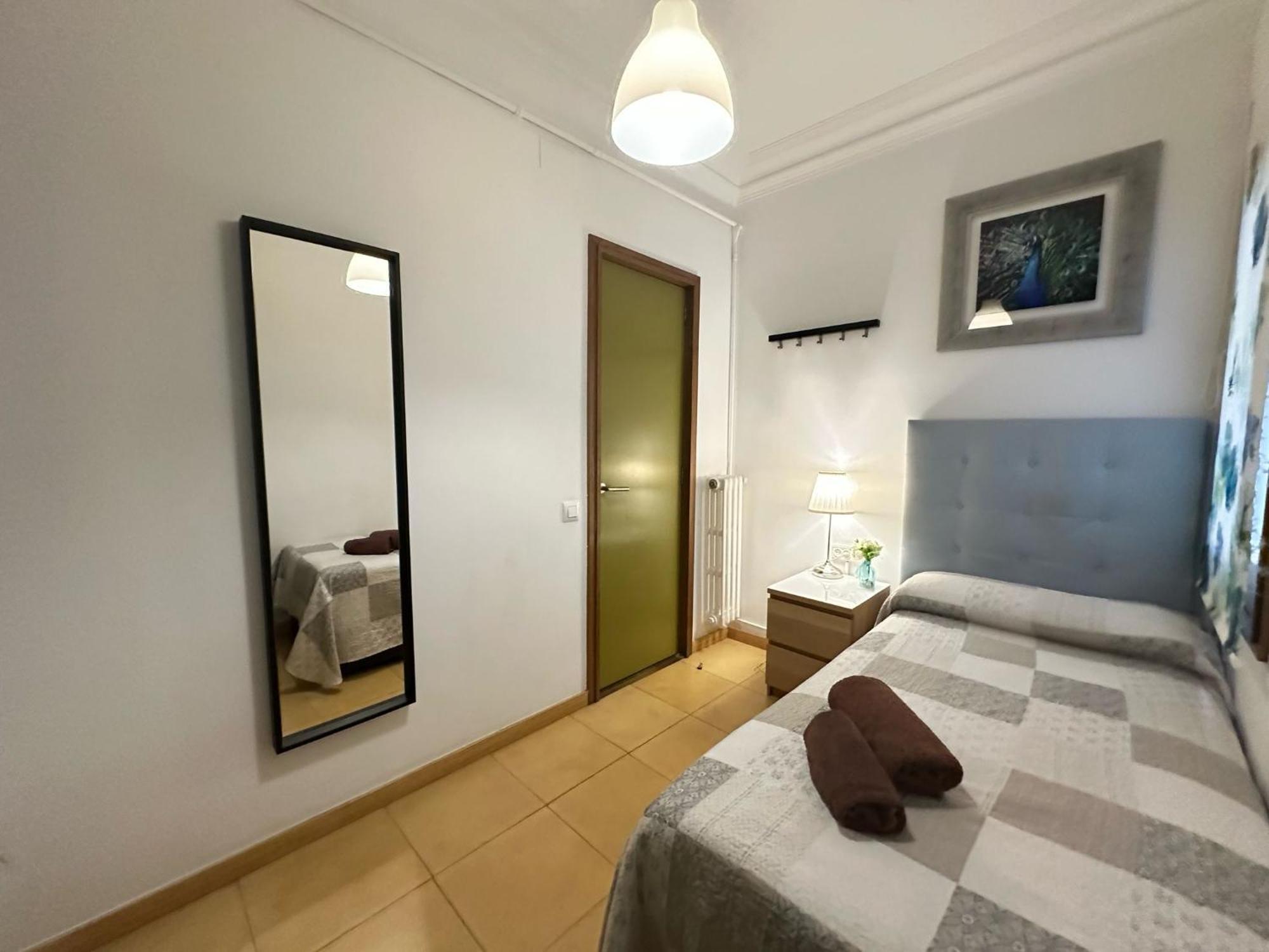 Alojamiento Nuevo Balmes Barcelona Exterior photo